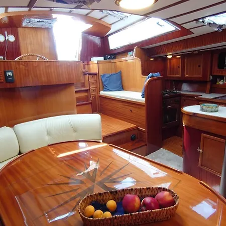 & Sea With Captain * Pirovac