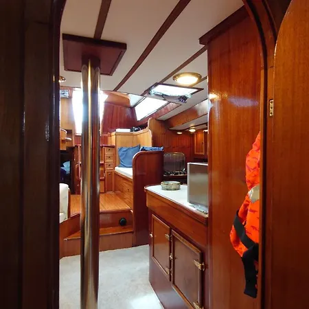 & Sea With Captain Otel *